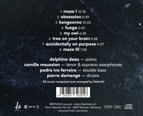 back cover NEFERTITI